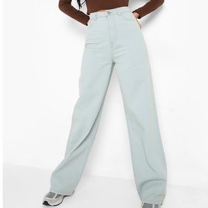 Jeans BooHoo. NWT
